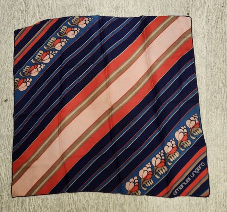 Foulard soie  Emanuel Ungaro rayures fleu