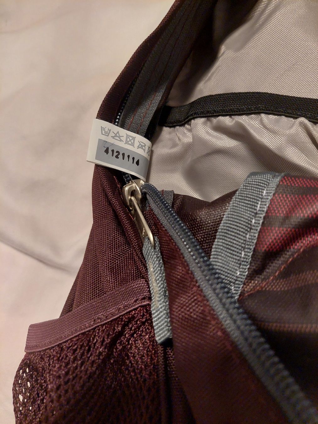 Deuter Zaini: Deuter Wanderrucksack, Neu Zustand, – Nuovo (secondo la descrizione) da Luzern venduto da M.Ai 5