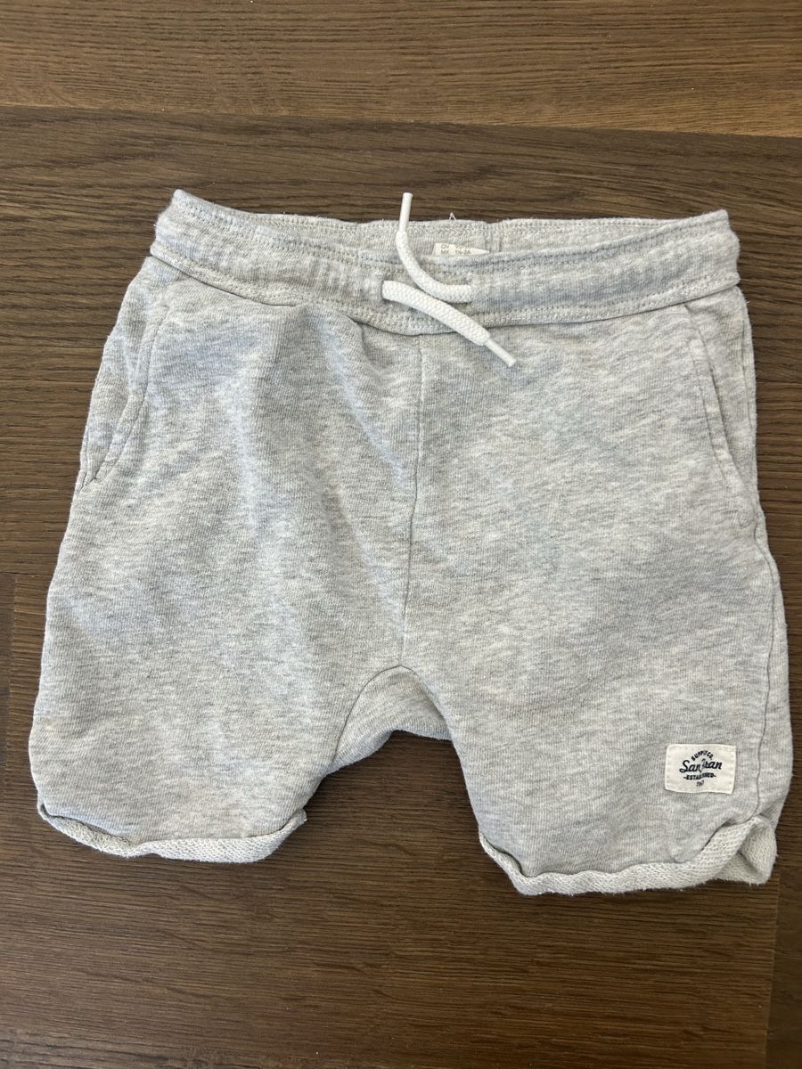H&M Pantaloni: Cotton short H&M size 92  – Usato da Epalinges venduto da kat_lyp6