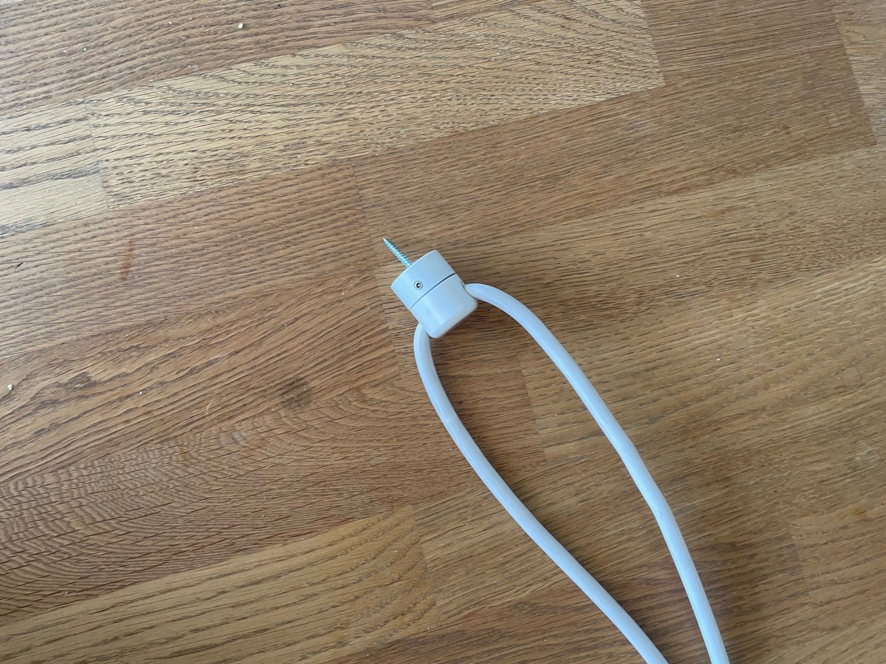 Flos Kronleuchter & Deckenlampen: Flos Aim mit Kabel und Stecker, LED dim., weiss – Gebraucht aus Küssnacht am Rigi von goldsucherin 4