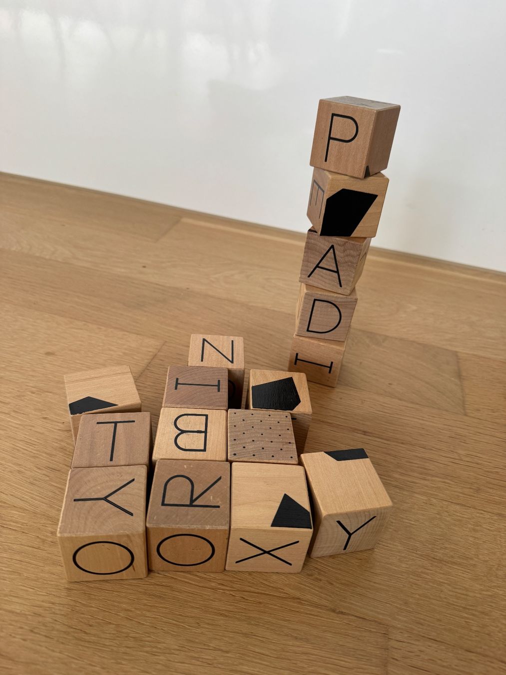 Liewood Spielzeuge: LIEWOOD - HOLZWÜRFEL – Gebraucht aus Zürich von FrankHeering
