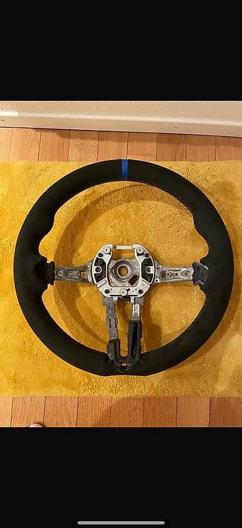 Tutti pezzi di ricambio auto: BMW Lenkrad alcantara  – Nuovo e nell'imballaggio originale da Walchwil venduto da hea_j96w