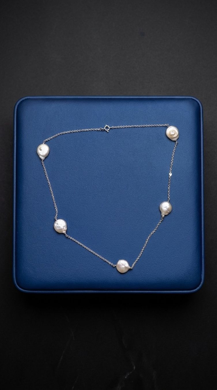 Catenine: Collier argent avec perles baroques – Nuovo e nell'imballaggio originale da St-Maurice venduto da Sandrinette123 3