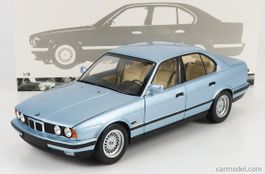 1:18 BMW 5 (E34) 535i 1988, azure Minichamps 100024007