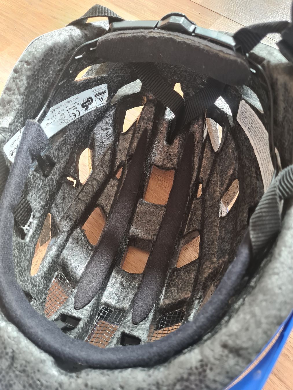 Uvex Caschi: Uvex Fahrradhelm – Usato da Villmergen venduto da Conny_86 2