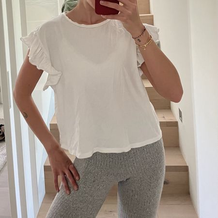 Sommerliches Zara T-Shirt mit Rüschen, weiss, Grösse M 