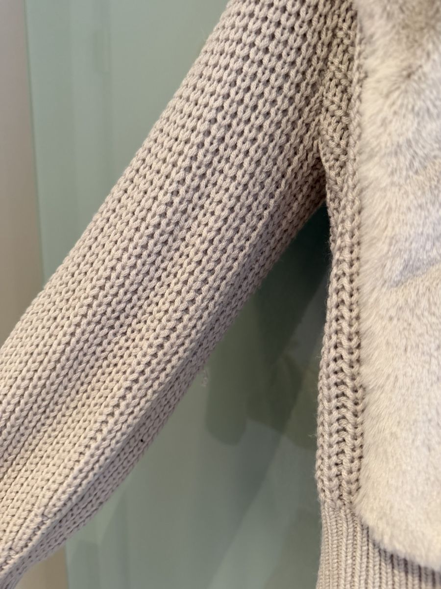 Monari Giacche: Monari Strickjacke mit Fellbesatz – Usato da Wollerau venduto da emelyvalerie 3