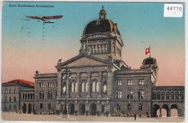 Bern - Flugzeug über dem Bundeshaus, Nordansicht - Litho