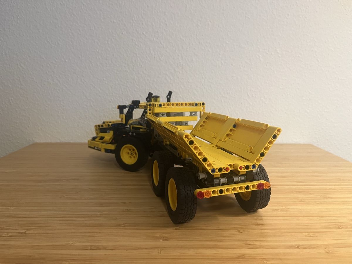 Lego Kit di costruzioni: LEGO Technic Hauler 8264 – Usato da Basel venduto da Palchyk 4