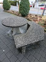 Gartentisch und Gartenbänke aus Waschbeton