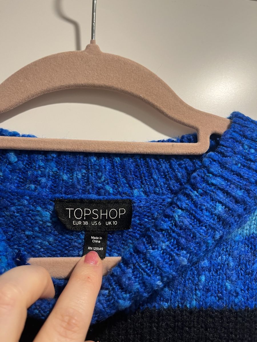 Pulls & Sweat-shirts: Topshop Blau-Schwarzer Pullover, Grösse M – D'occasion à Zürich par Closetbesties 1