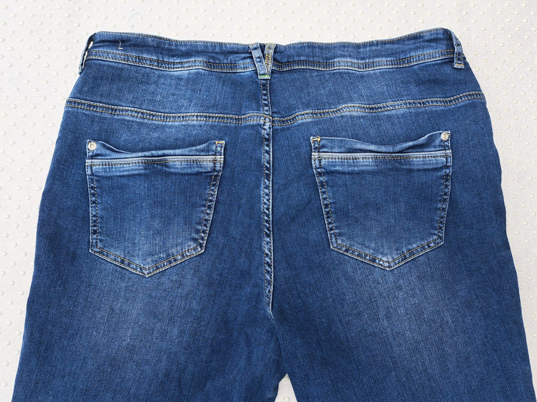 Cecil Jeans: Dunkelblaue Damen Jeans CECIL, Grösse 38/30 – Usato da Gysenstein venduto da joshuas81 5