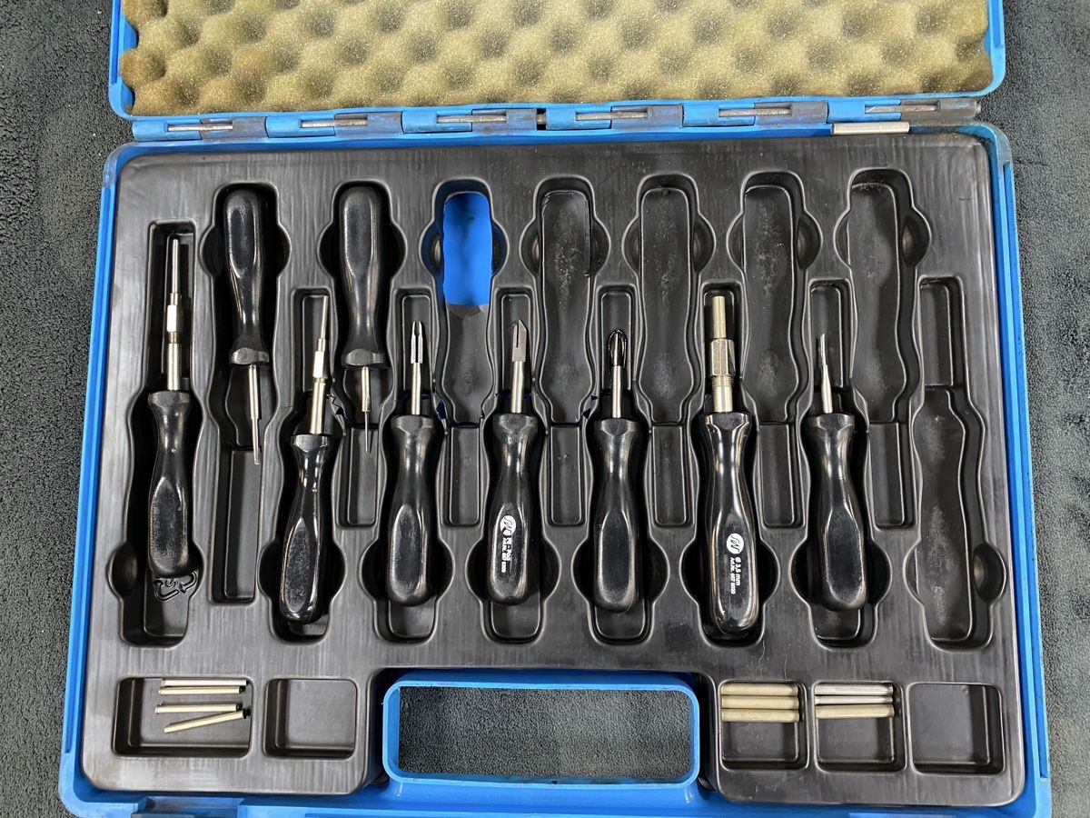 Alle Werkzeuge: Kabel-Entriegelungs-Werkzeug  – Gebraucht aus Hägglingen von Karin0802 1