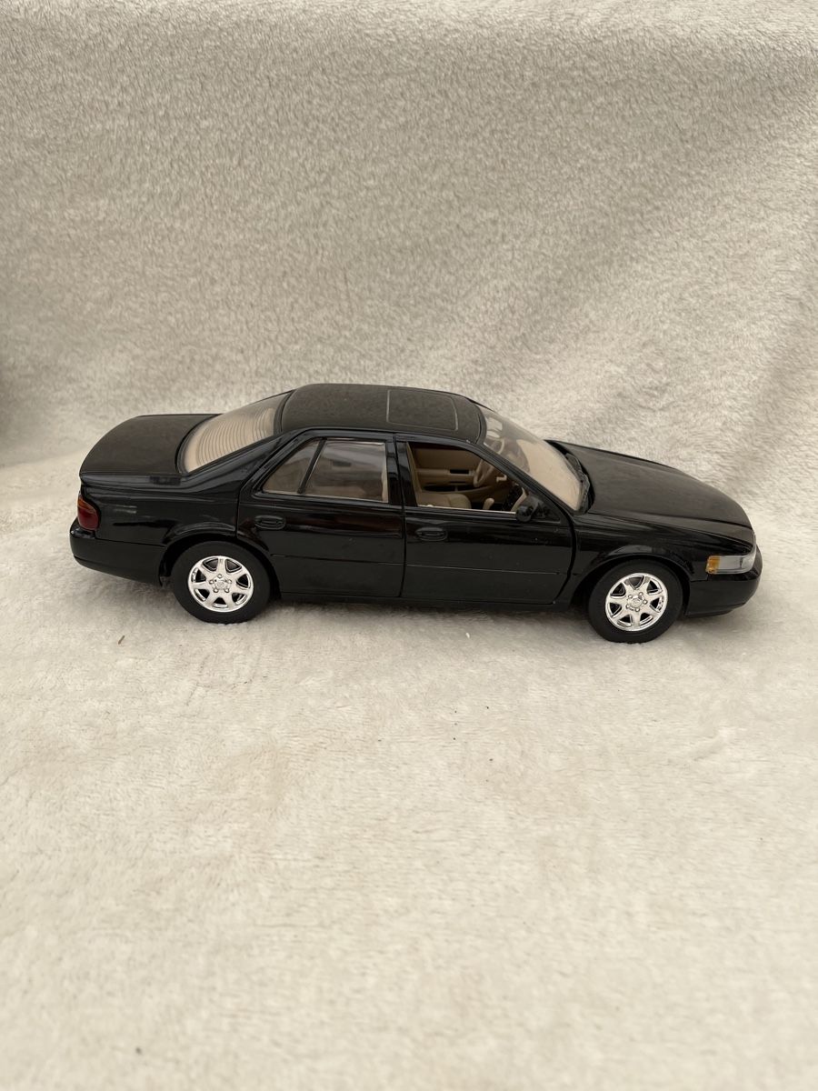 Cadillac Modellini d'auto: Cadillac Seville 1998  – Nuovo e nell'imballaggio originale da Oberweningen venduto da mer_2yn9 4