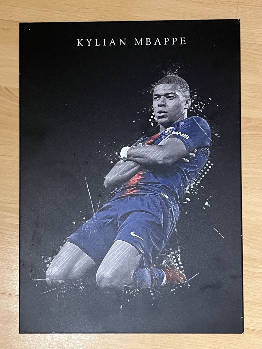Poster & Bilder: Display Poster Kylian Mbappe – Gebraucht aus Murten von and_ps7r