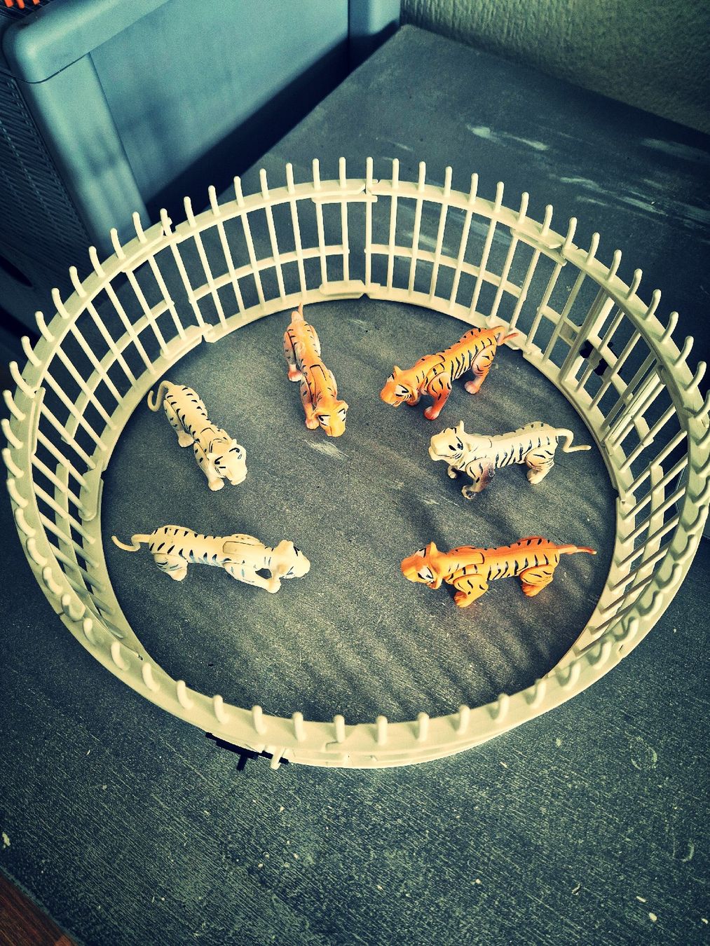 Playmobil Giocattoli: playmobil Tiegers mit Gehäge – Usato da Fahrweid venduto da Fischwasser6 1