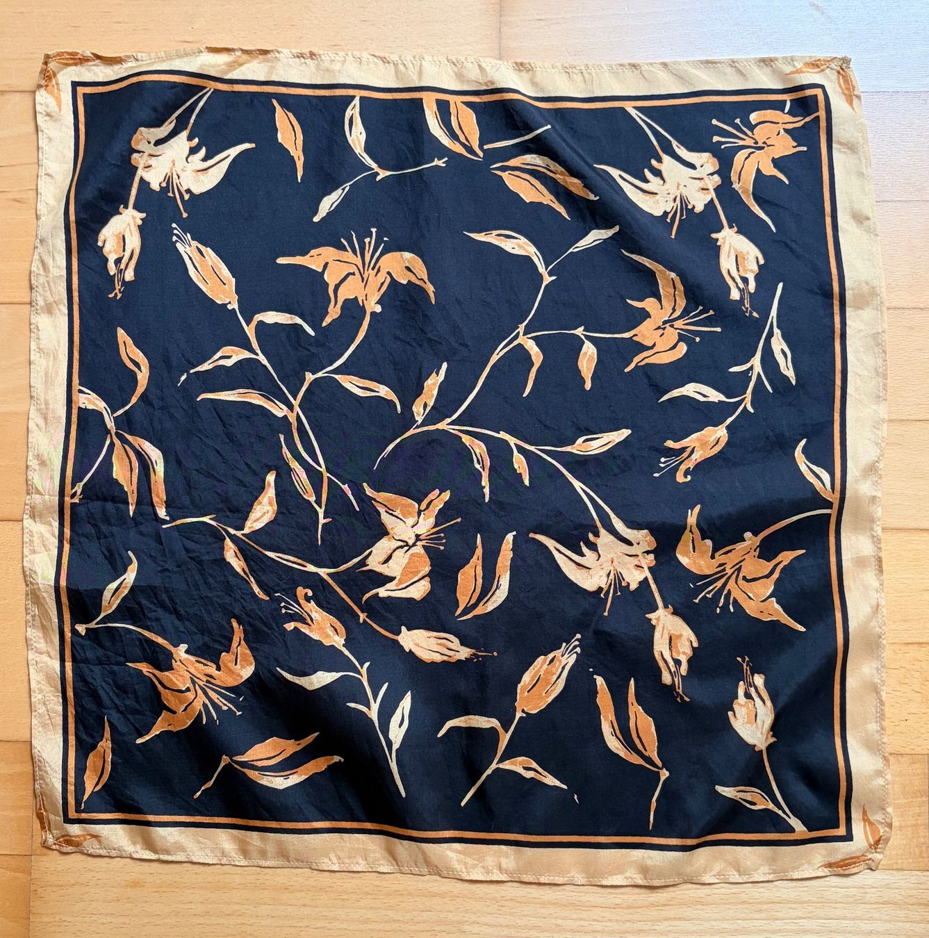 Foulards & écharpes: Chaloc Seide Tuch – D'occasion à Unterägeri par Jutka_04 2