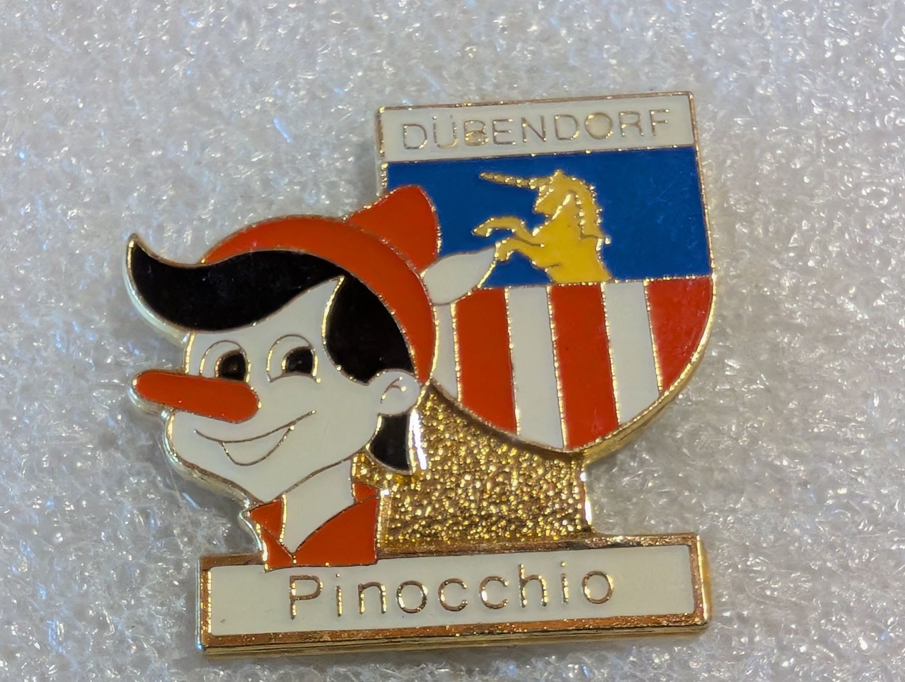 Plaketten & Abzeichen: Ansteckpin 93: Pinocchio Dübendorf – Gebraucht aus Oppligen von Pin-Fall-Shop