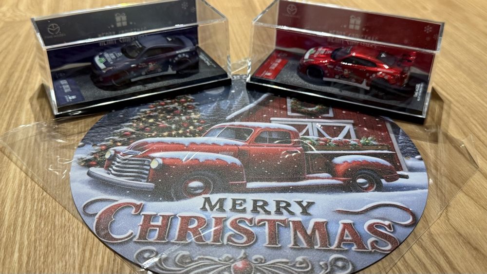 2 Time Model Nissan GTR R35 Weihnachts Edition 1:64 (Neu und ...