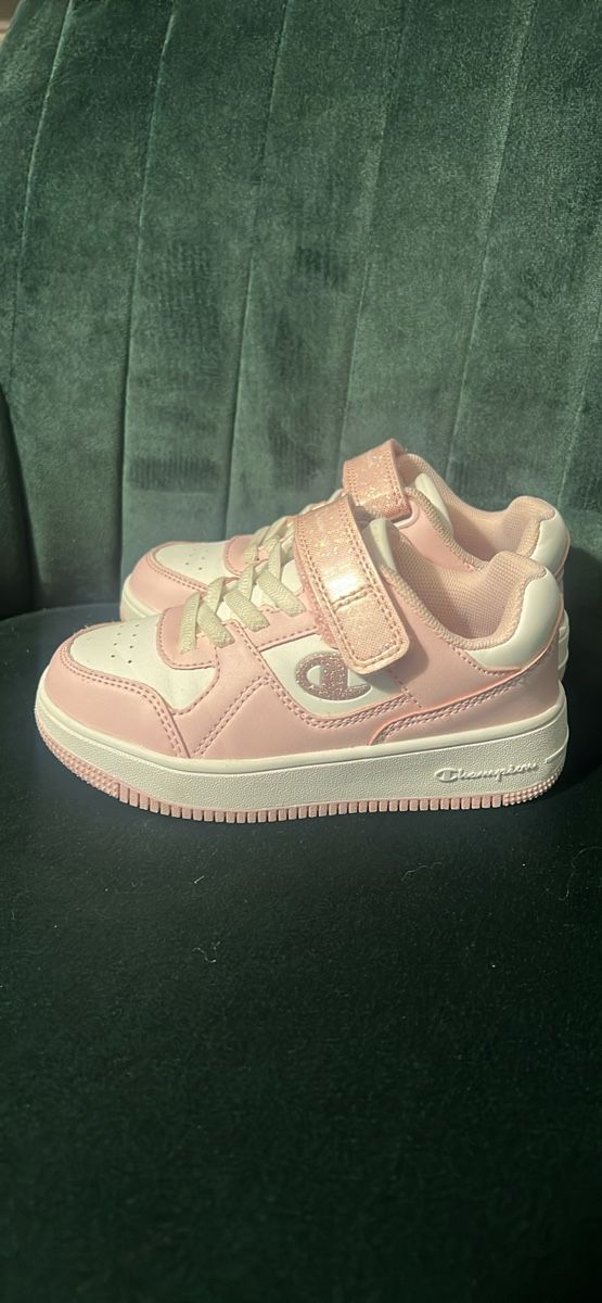 Scarpe per ragazze: Champion Mädchen Turnschuhe, Gr. 28 Top! – Usato da Seon venduto da Sunny-Schmuck78