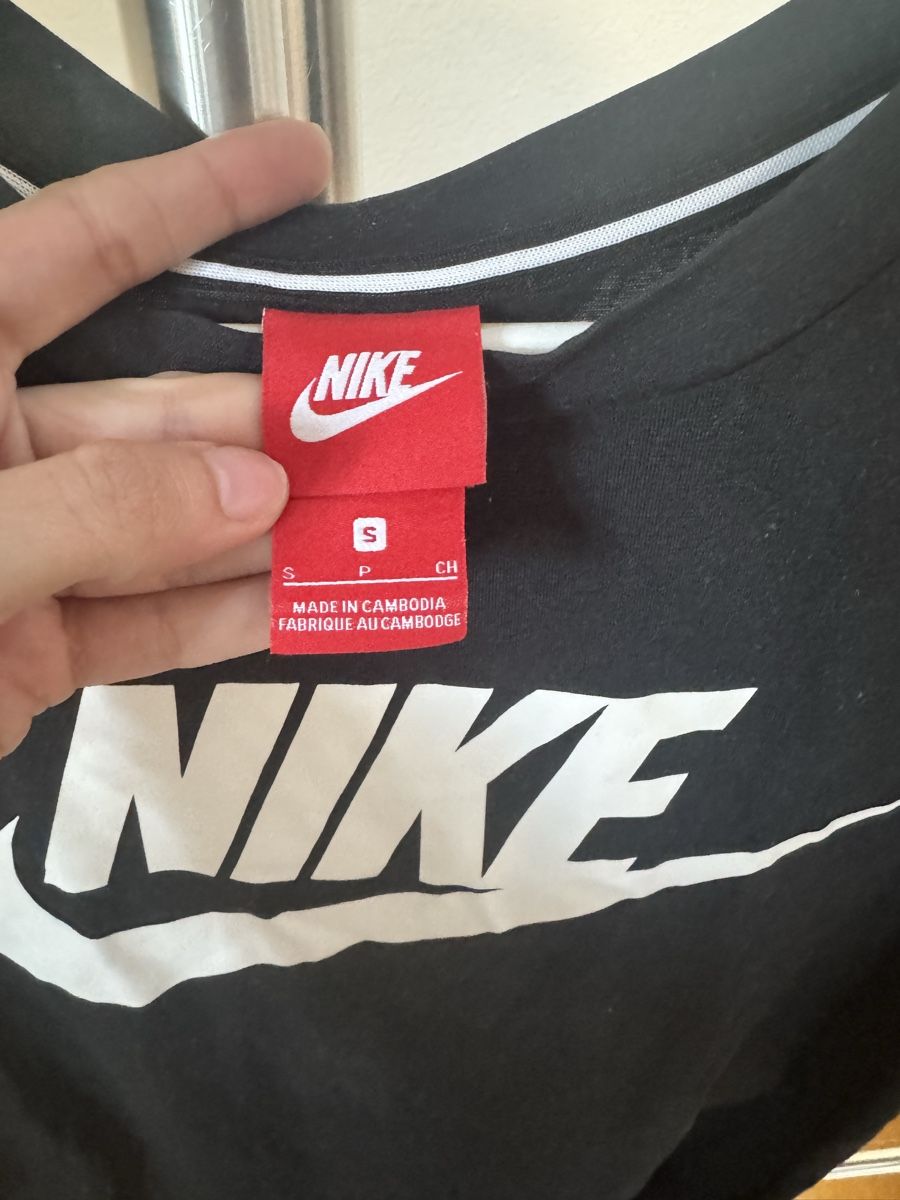 Nike T-shirts: t-shirt nike noir – Neuf (Voir description) à Lonay par nei_79jc 2