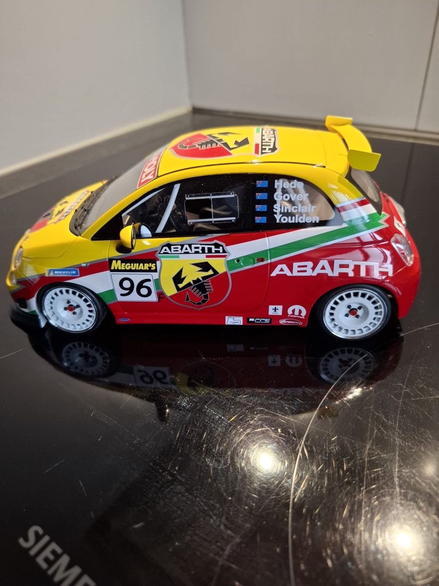 Fiat Modellini d'auto: Fiat Abarth 595 1/18 – Nuovo (secondo la descrizione) da Gampelen venduto da ste_r6hj