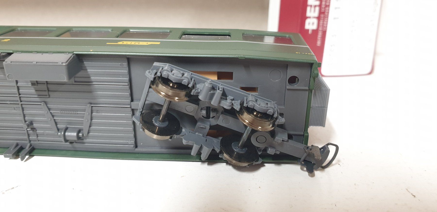 Bemo Modellini di ferrovie: Bemo RhB Mitteleinsiegswagen  3283 115 – Nuovo (secondo la descrizione) da Geroldswil venduto da TopTrain54 3