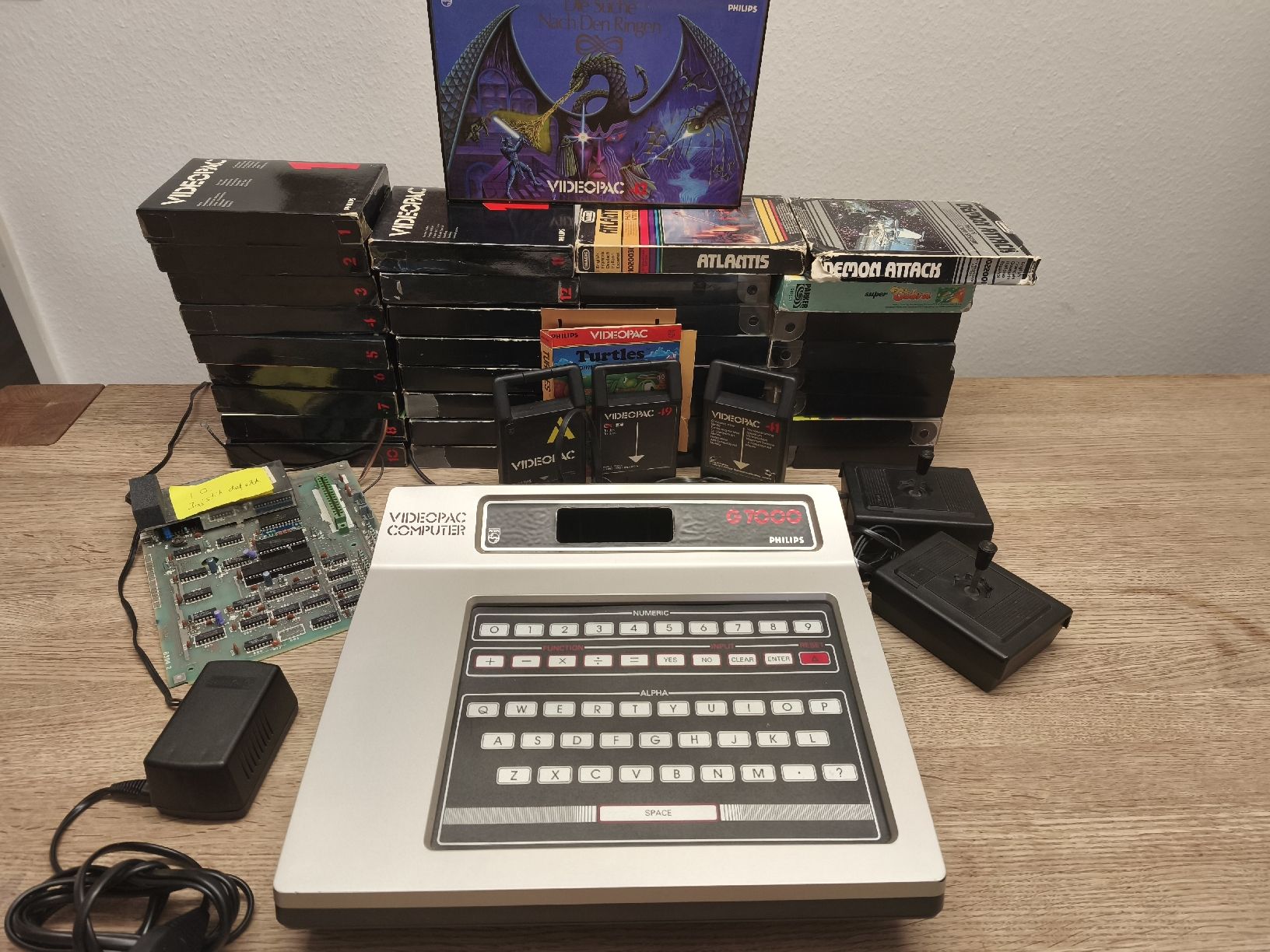 Philips Console: Retro Konsole Philips G7000 30+ Module + Quest for the rings – Usato da Immensee venduto da fri_d68l