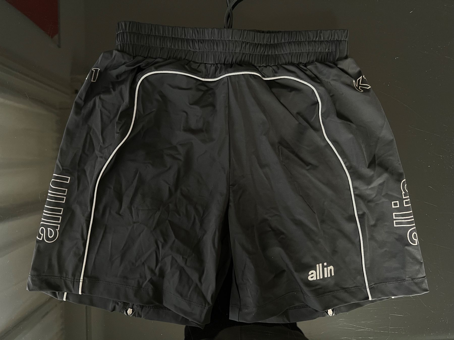 Jeans: all in Short – Usato da Renens VD venduto da ale_q6bz 1