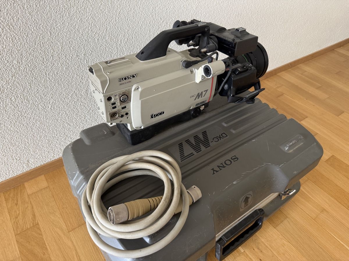 Sony Camcorder: Sony DXC M7 Kamera Profikamera – Gebraucht aus Giswil von urr_7c5j 5