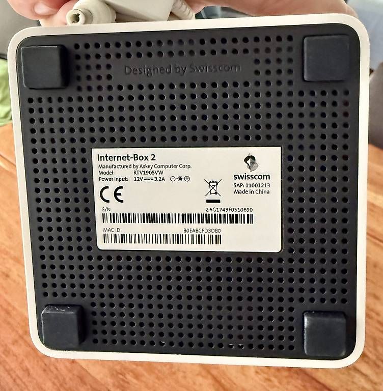 Swisscom Modem & Router: Swisscom Internet Box 2 WLAN Router – Usato da Muri AG venduto da Ludrigen 1