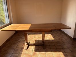 Esstisch aus Holz ausziehbar braun guter Zustand