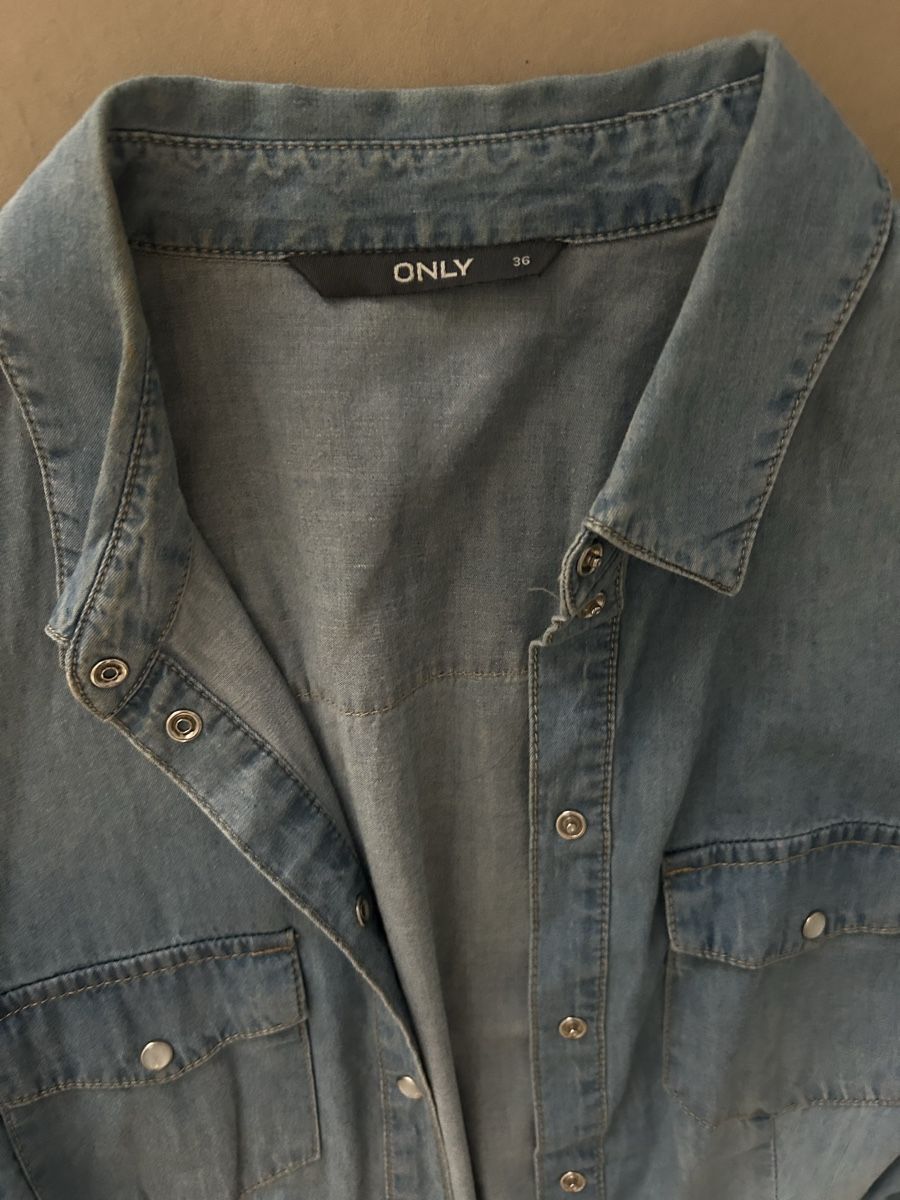 Blusen: Denim button shirt – Gebraucht aus Belp von jan_6yvx 1