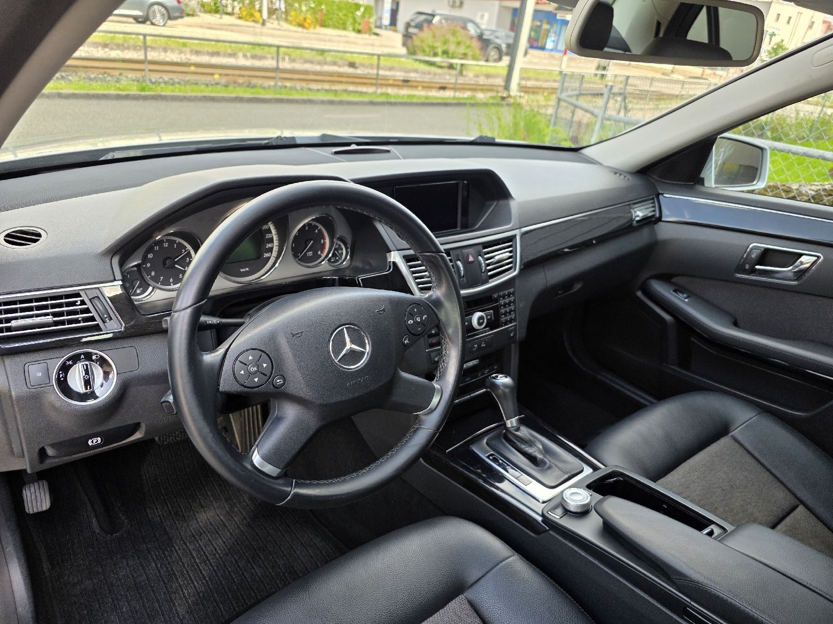 Mercedes-Benz Autos: ​Mercedes-Benz E 220 CDI – Gebraucht aus Oberentfelden von Ketschap 4