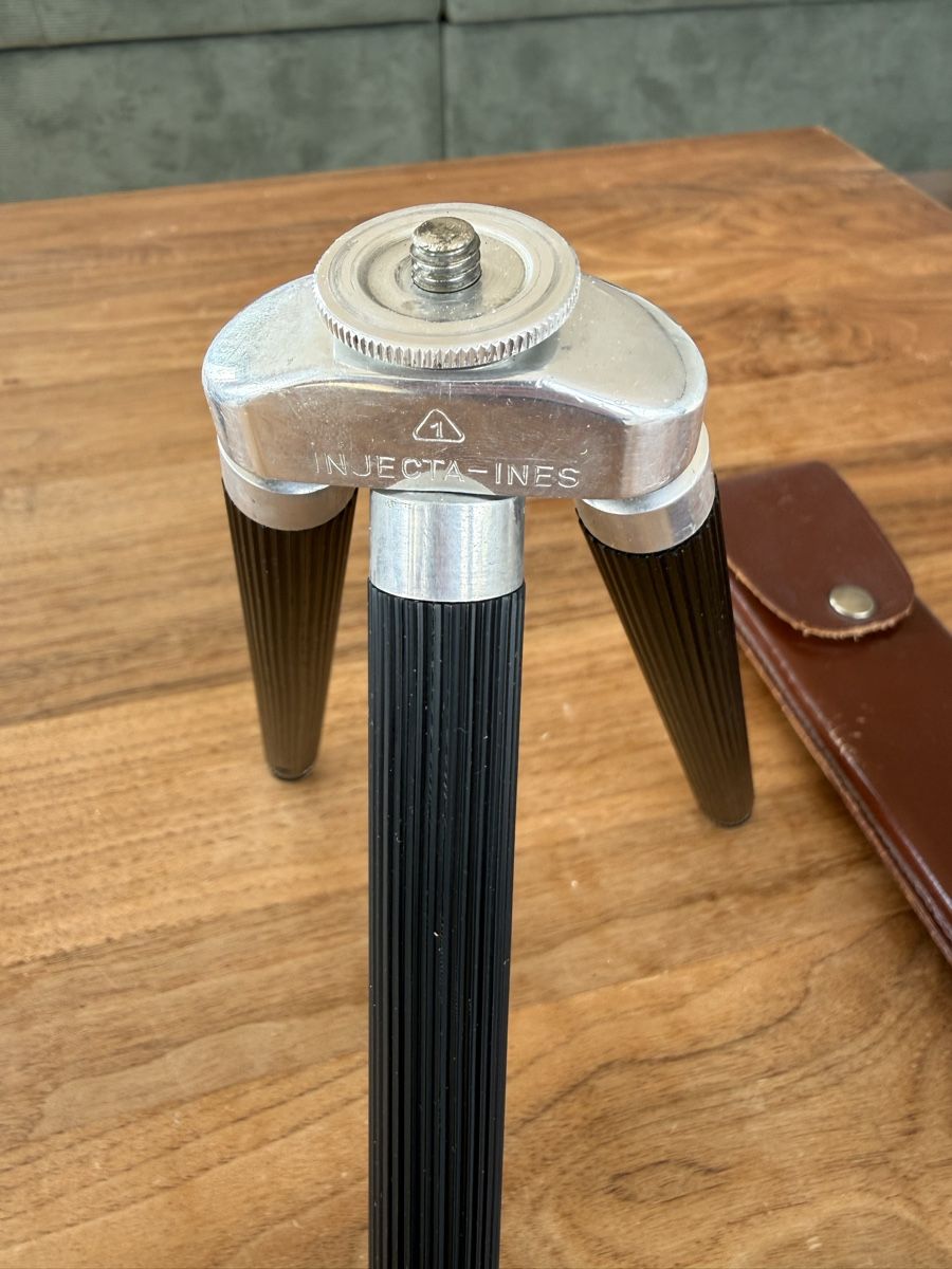 Treppiedi & Teste: Stativ Injecta-Ines – Usato da zürich venduto da skychef 2
