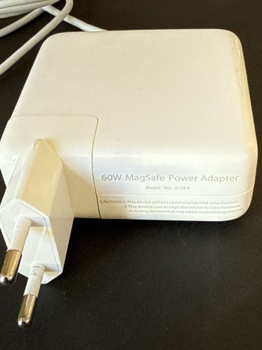 Apple Lecteurs & Adaptateurs: Apple MagSafe Power Adaper 60W – D'occasion à Glarus par Box3 1