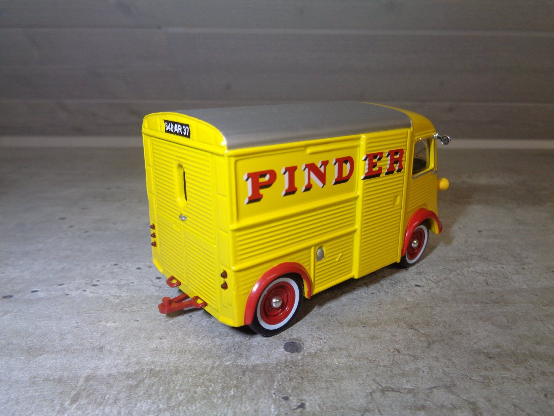 Citroën Modellini d'auto: Altaya 1:43 Cirque Pinder Citroën Type H – Nuovo (secondo la descrizione) da Reconvilier venduto da rallycar 4