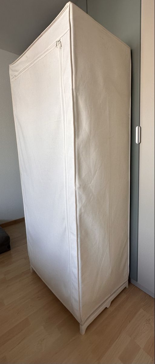 Porte manteau: Stoffgarderobe – D'occasion à Zürich par kat_pn2s 1