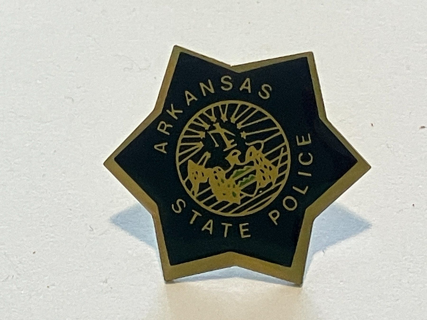 Placchette & Badge: 1 Pin Arkansas State Police – Usato da Basel venduto da djwwpp