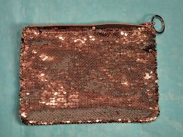 Kleine Tasche, Kunstleder, Pailletten, goldfarben, Reissver.