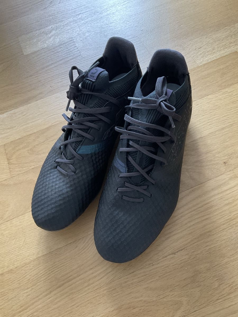 Decathlon Scarpe da uomo: Fussballschuhe von Kipsta – Usato da Horw venduto da Spi8992