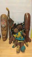 Lot d'objets d'art Africain : masques, sculptures, poupées