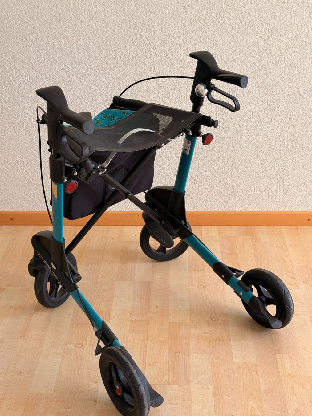 Gehhilfen: TOPRO Troja Rollator tadelloser Zustand – Gebraucht aus Biel/Bienne von Sowiesose 2