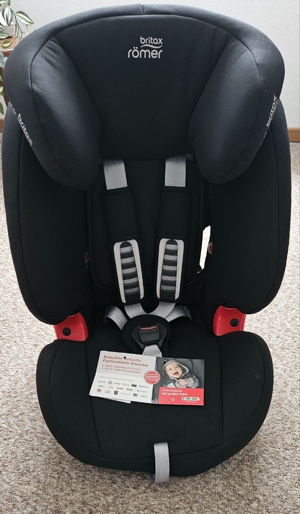 Britax Römer Sièges auto: Britax Römer Kinderautositz – D'occasion à Grüt (Gossau ZH) par Alumbrado