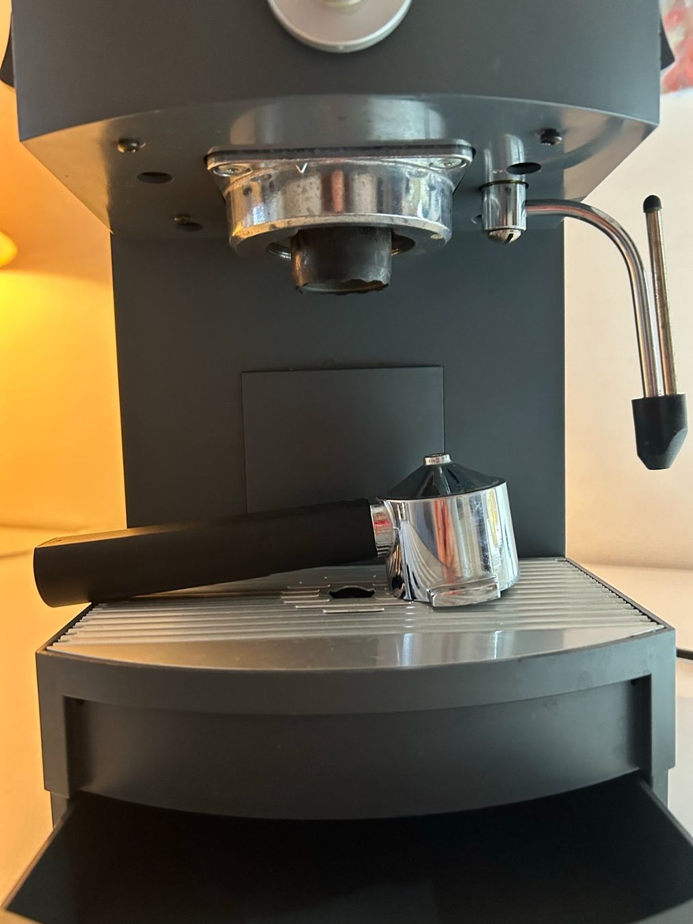 Krups Macchine per caffè & Macchine per espresso: Robuste machine à café Krups à capsules comme neuve, révisé. – Nuovo (secondo la descrizione) da nyon venduto da Lbabi 4