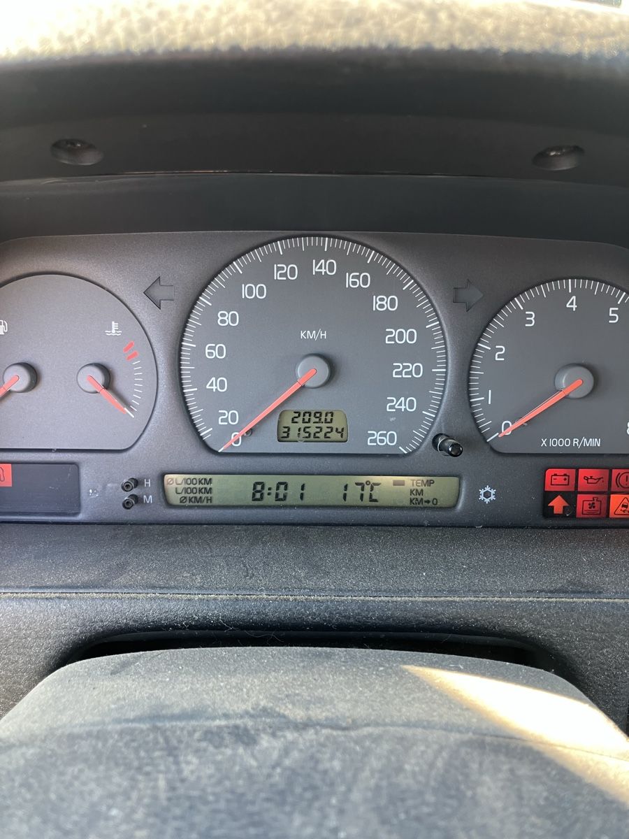 Volvo Automobili: Volvo V70 2.5 LPT – Difettoso da Rothrist venduto da Hunziker4852 5