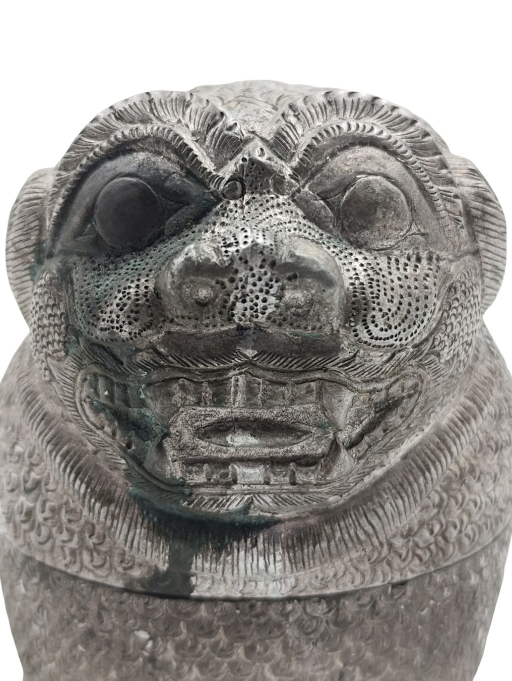 Sculture & Statue: Antikes Wächterlöwe Gefäss  – Usato da Hochfelden venduto da Historium