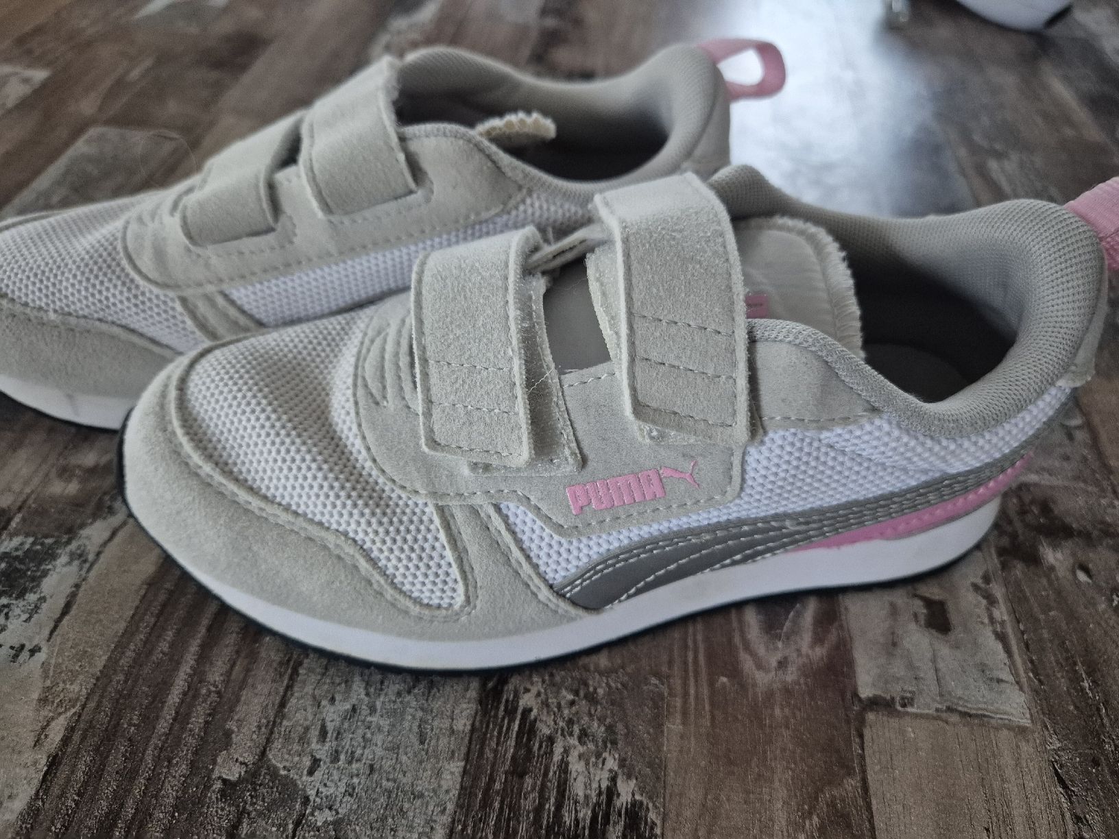 Puma Schuhe für Mädchen: Puma Turnschuhe Gr.34 – Gebraucht aus Balsthal von Cunny 1