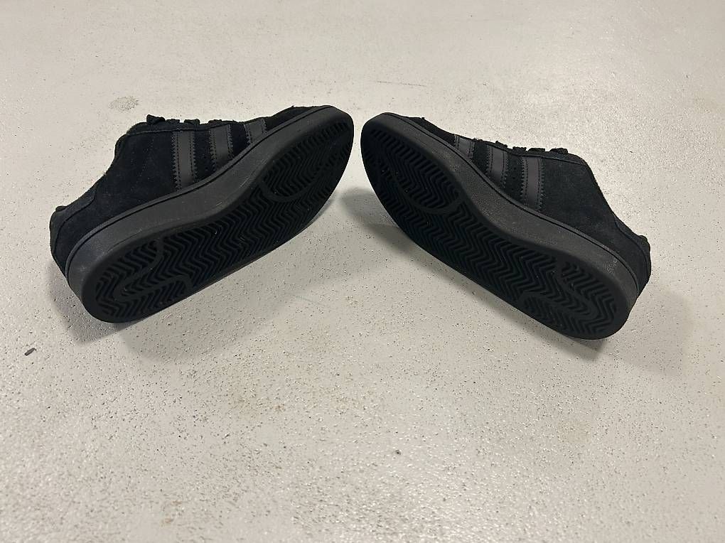 Scarpe da donna: Nike Sneakers schwarz Gr. 38 – Usato da Thalheim an der Thur venduto da Iselisberger 4