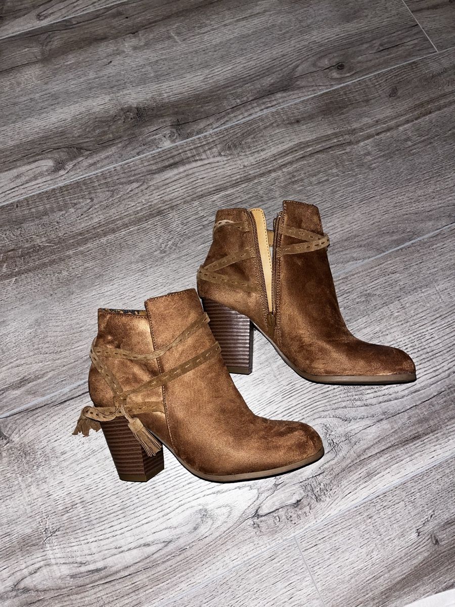Cube Damenschuhe: Braune Suede Stiefel – Gebraucht aus Bäretswil von lau_cd98
